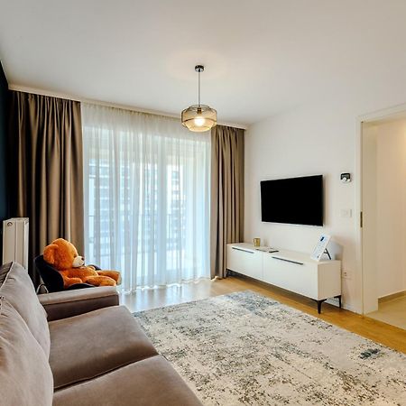 4Friendscoresibrasov M&L المظهر الخارجي الصورة