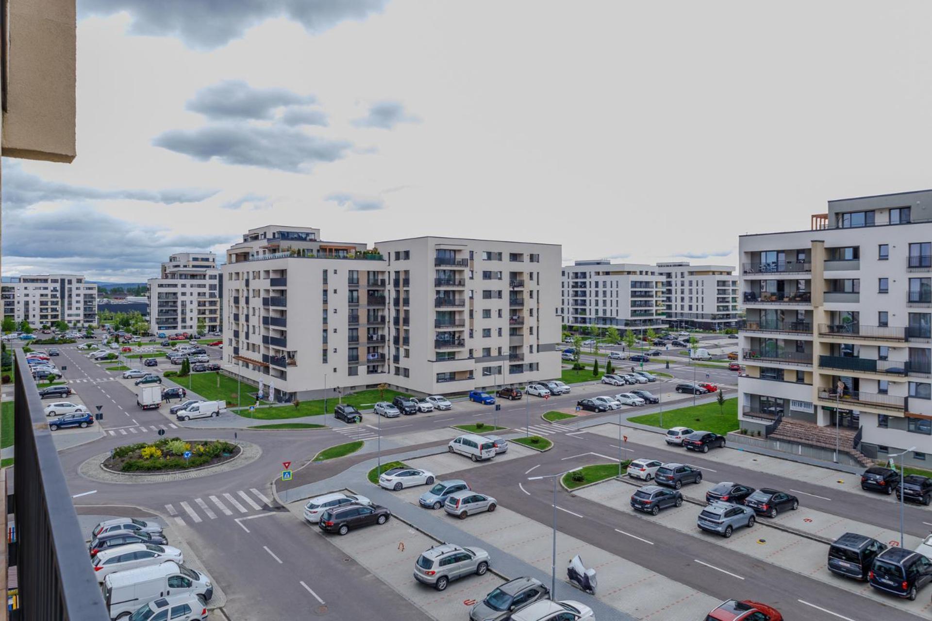 4Friendscoresibrasov M&L المظهر الخارجي الصورة